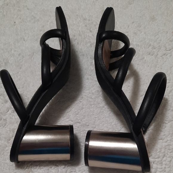 Report Black Strappy Heels - Picture 3 of 7